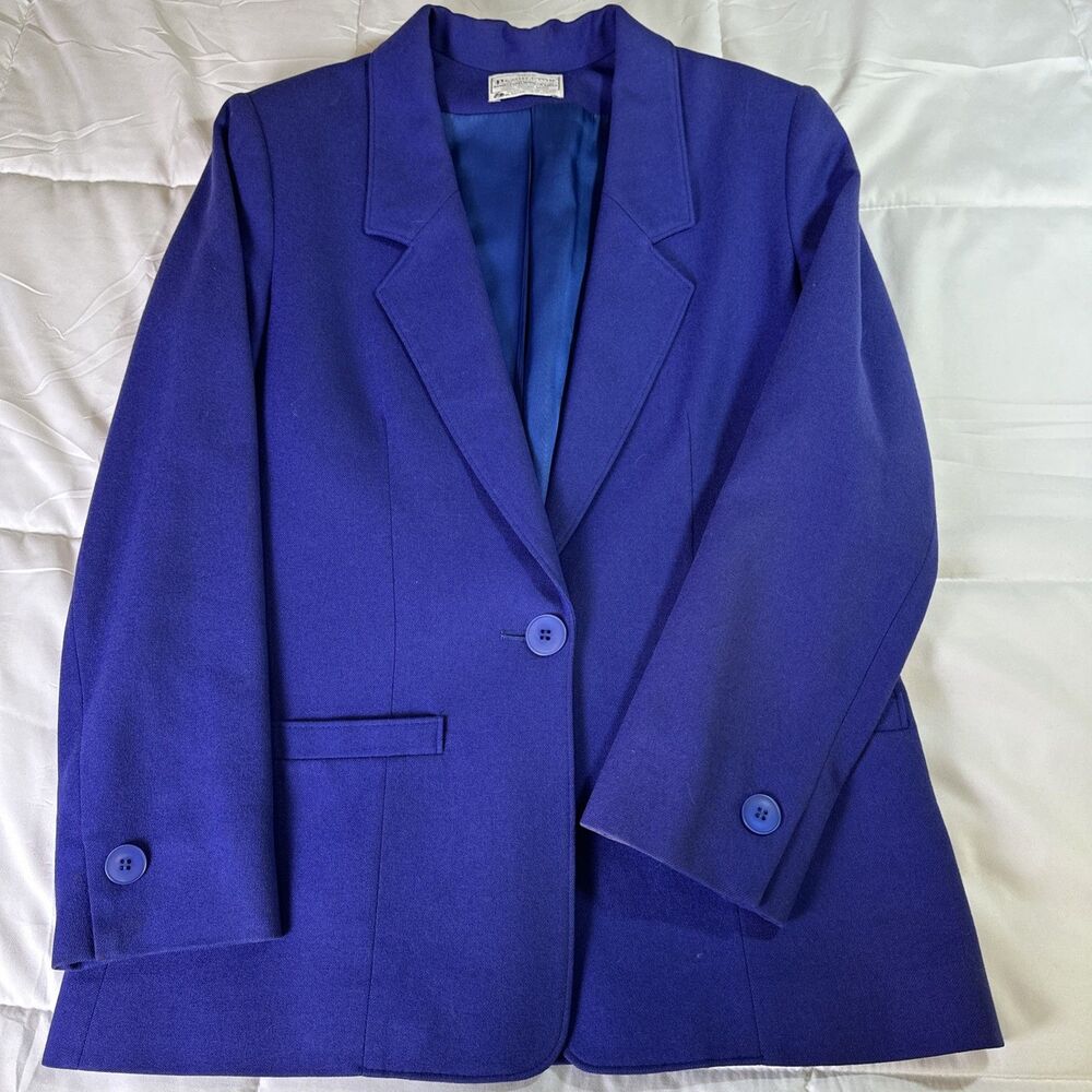 Vintage Pendleton 100% Virgin Wool Blazer with Two Plaid Skirts Suit Size 6 - Picture 4 of 12